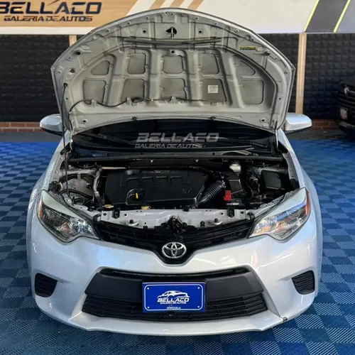 Toyota Corolla LE 2014 Plateado Caracas