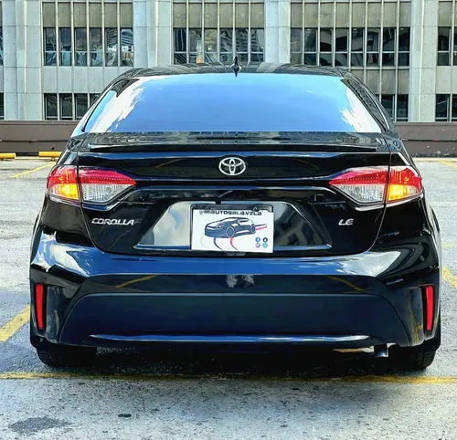 Toyota Corolla LE 2021 Negro Caracas