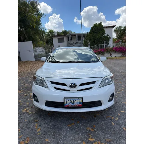 Toyota Corolla LE 2012 Blanco Caracas