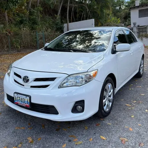 Toyota Corolla LE 2012 Blanco Caracas