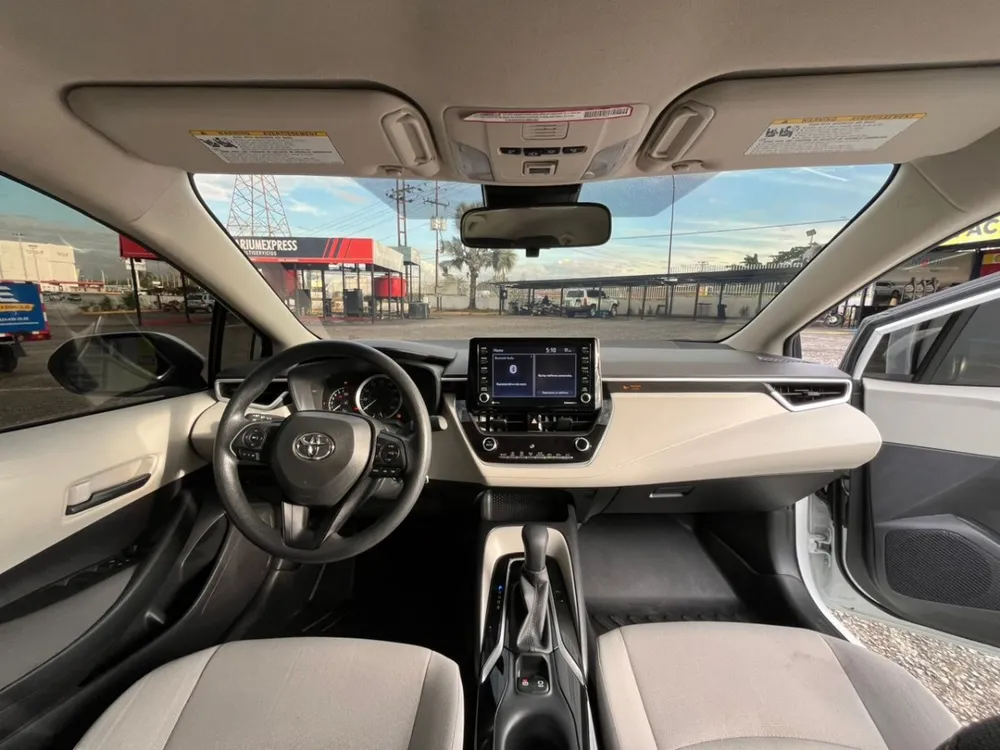 Toyota Corolla LE 2022 Blanco Valencia