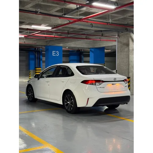 Toyota Corolla 2025 Blanco Caracas
