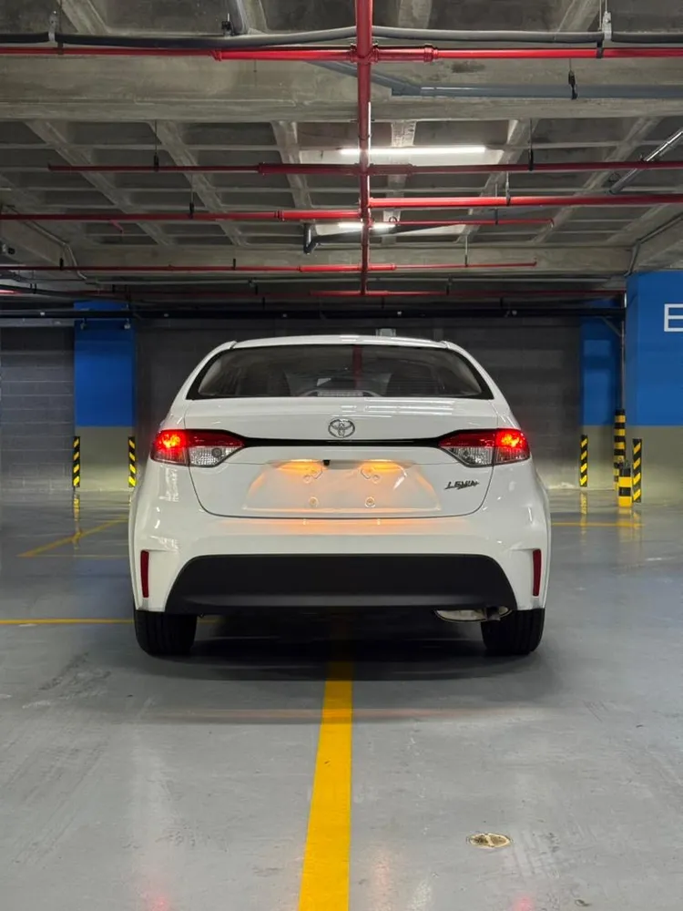 Toyota Corolla 2025 Blanco Caracas