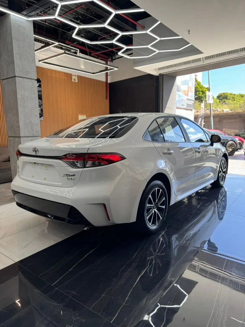 Toyota Corolla Levin D4T 2025 Blanco Caracas