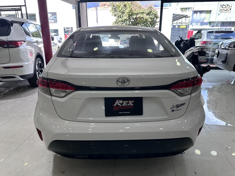 Toyota Corolla 2025 Blanco Caracas