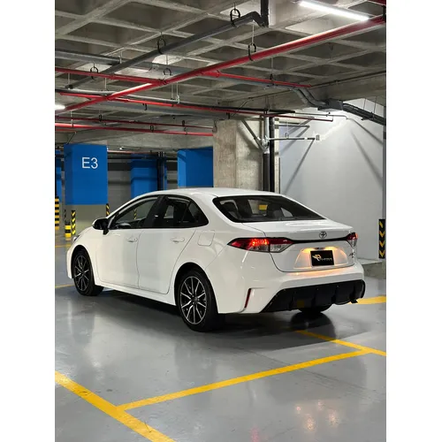 Toyota Corolla 2025 Blanco Caracas