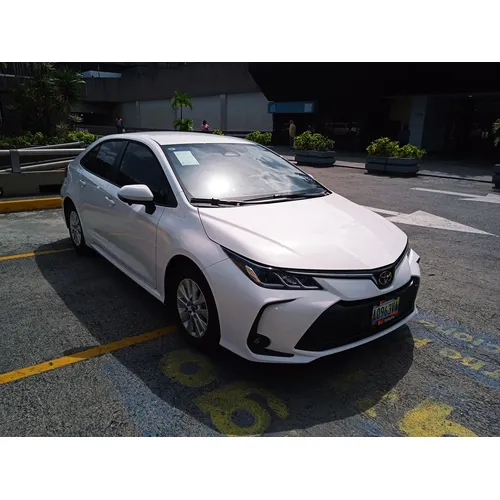 Toyota Corolla 2025 Blanco Caracas
