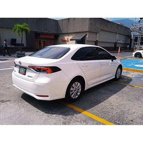 Toyota Corolla 2025 Blanco Caracas