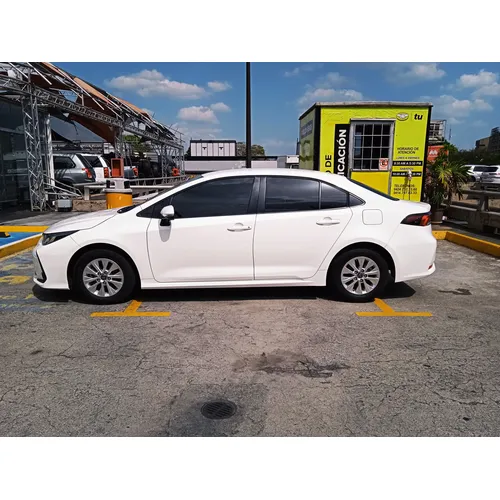 Toyota Corolla 2025 Blanco Caracas