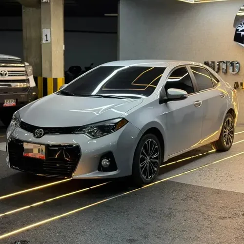 Toyota Corolla S 2015 Plateado Caracas