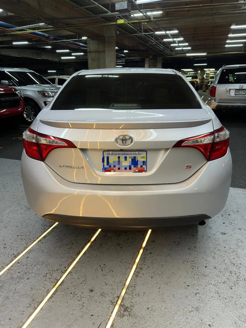 Toyota Corolla S 2016 Plateado Caracas