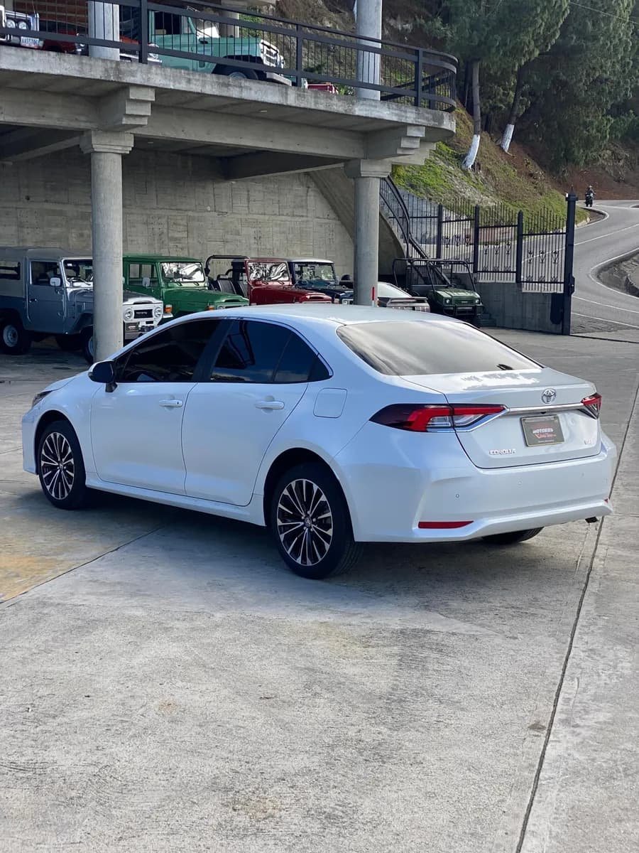 Toyota Corolla SEG 2024 Blanco