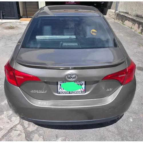 Toyota Corolla SE 2017 Gris Caracas