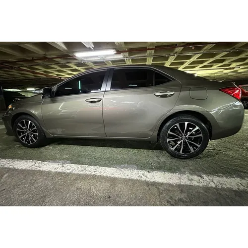 Toyota Corolla SE 2017 Gris Caracas