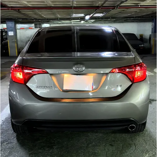 Toyota Corolla SE 2017 Gris Caracas