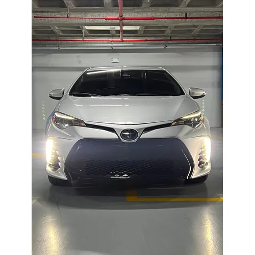 Toyota Corolla 2017 Plateado Caracas