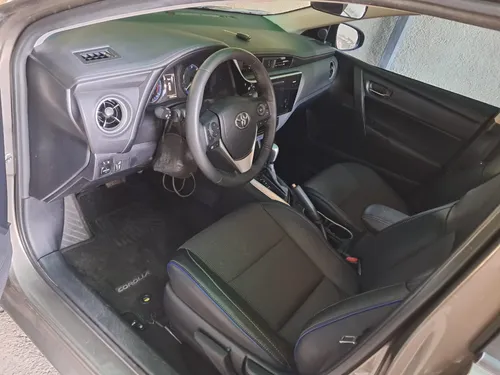Toyota Corolla SE 2017 Gris Caracas