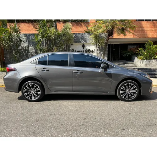 Toyota Corolla SEG 2022 Gris Caracas
