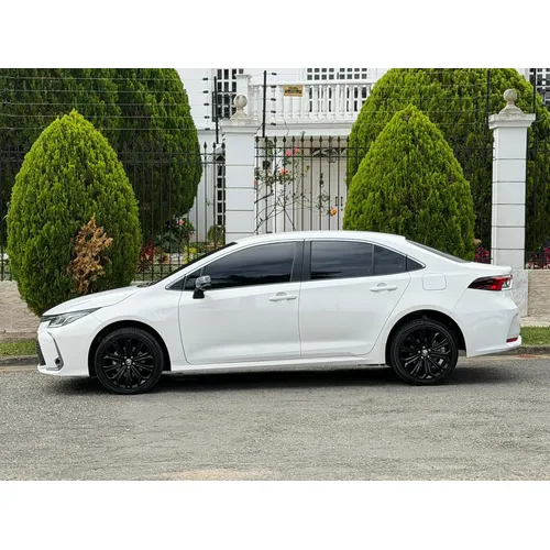 Toyota Corolla SEG 2023 Blanco Caracas