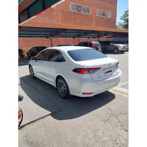 Toyota Corolla Seg 2023 Blanco Caracas