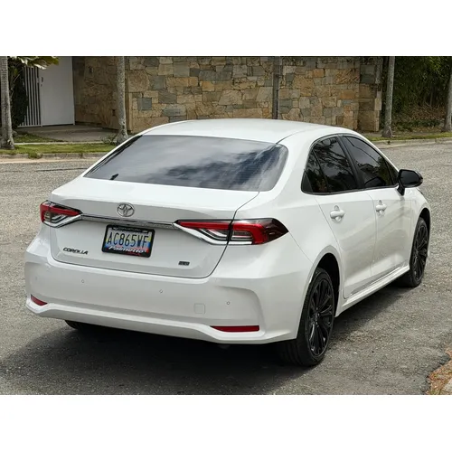 Toyota Corolla SEG 2023 Blanco Caracas