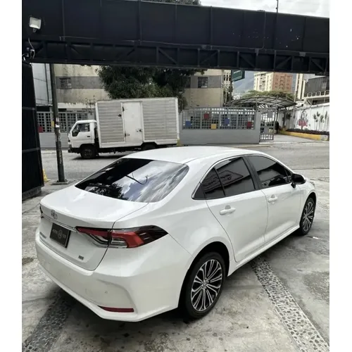 Toyota Corolla SEG 2024 Blanco Caracas