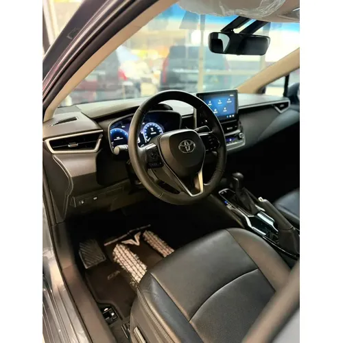 Toyota Corolla SEG 2025 Gris Caracas