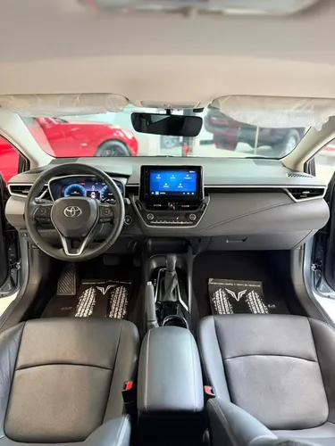 Toyota Corolla SEG 2025 Gris Caracas