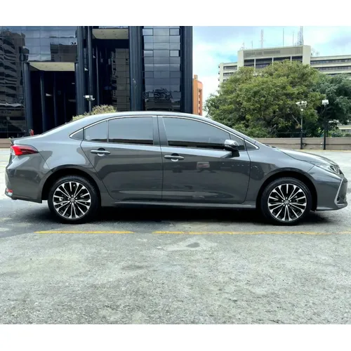 Toyota Corolla SEG 2025 Gris Caracas