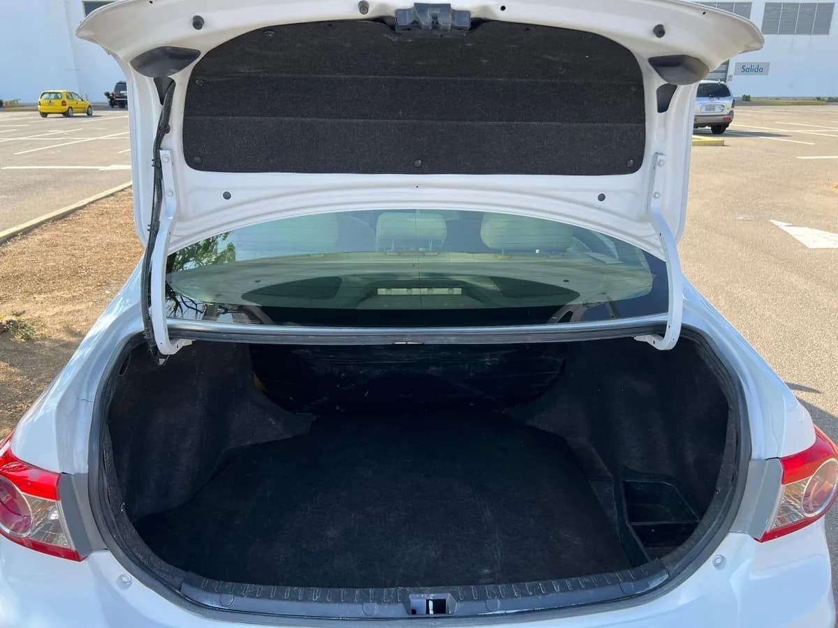 Toyota Corolla XLi 2012 Automático Blanco