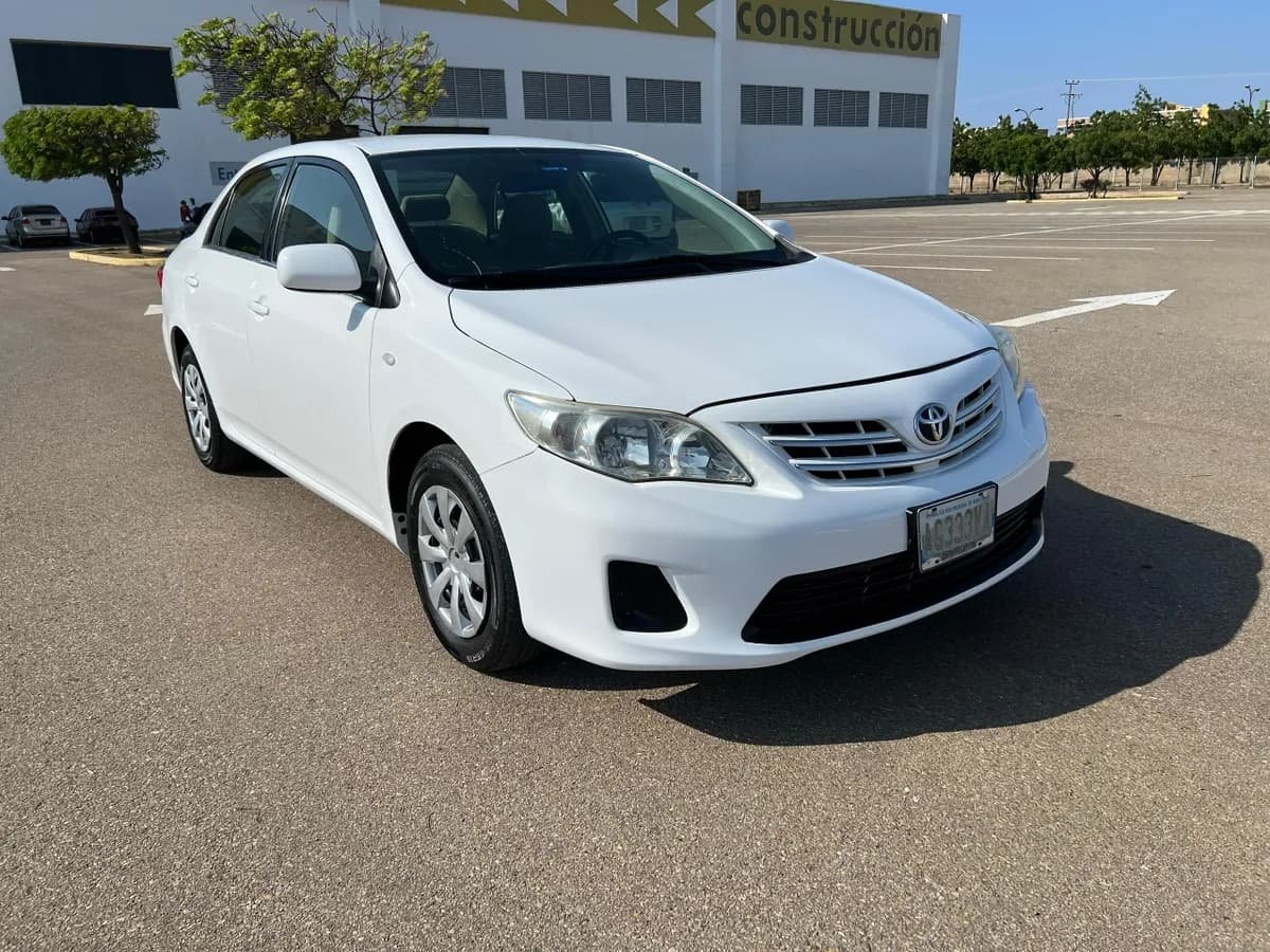 Toyota Corolla XLi 2012 Automático Blanco