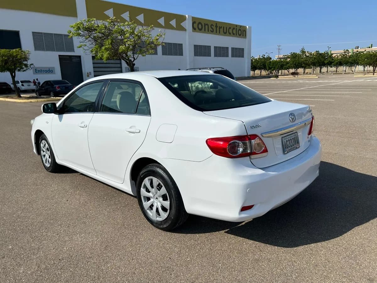 Toyota Corolla XLi 2012 Automático Blanco