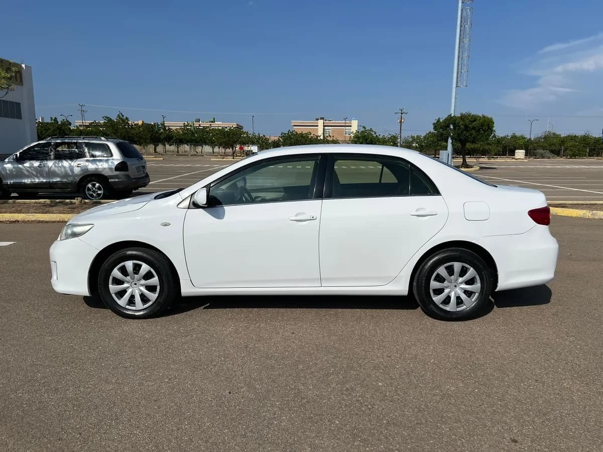 Toyota Corolla XLi 2012 Automático Blanco