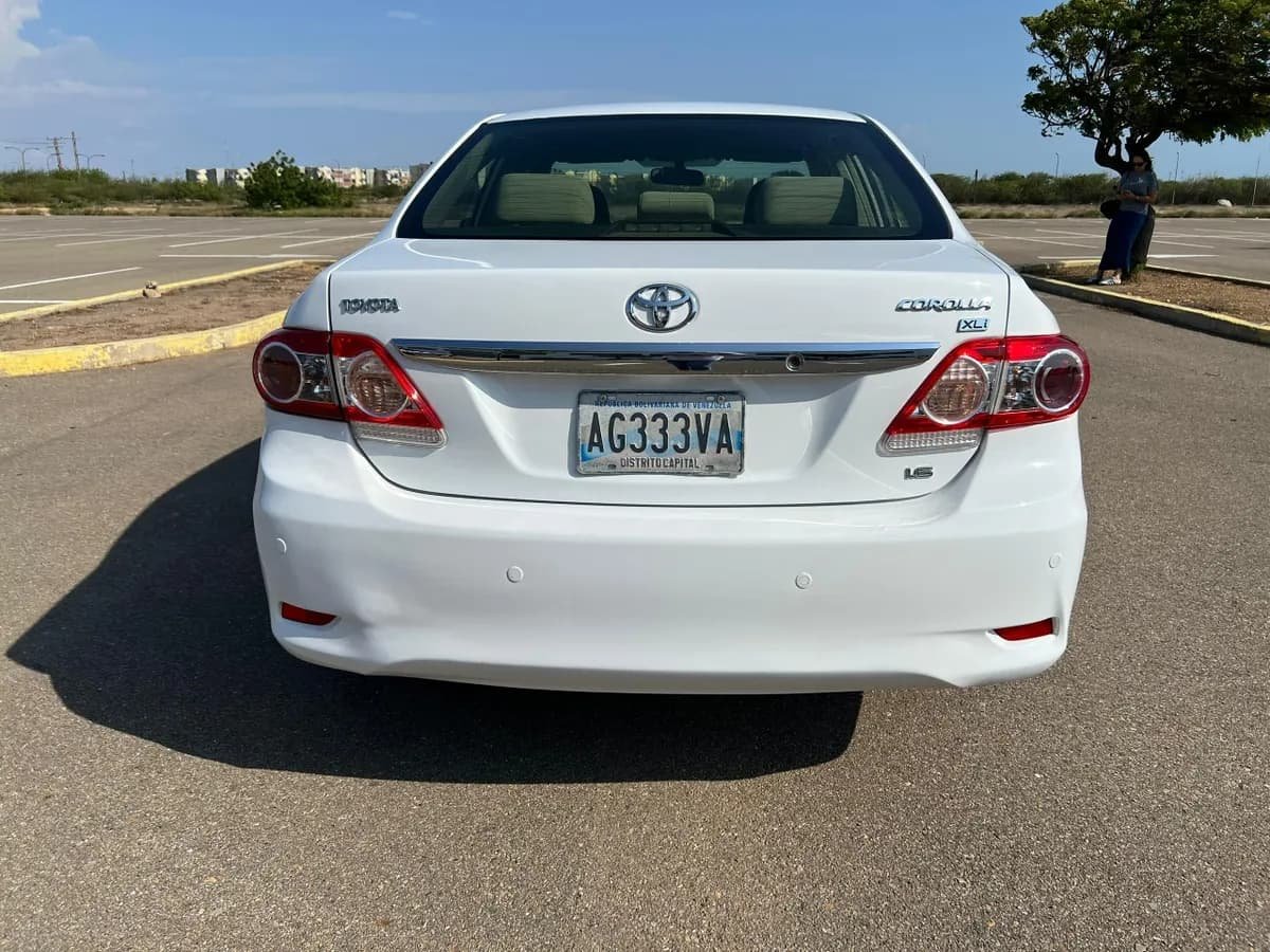 Toyota Corolla XLi 2012 Automático Blanco