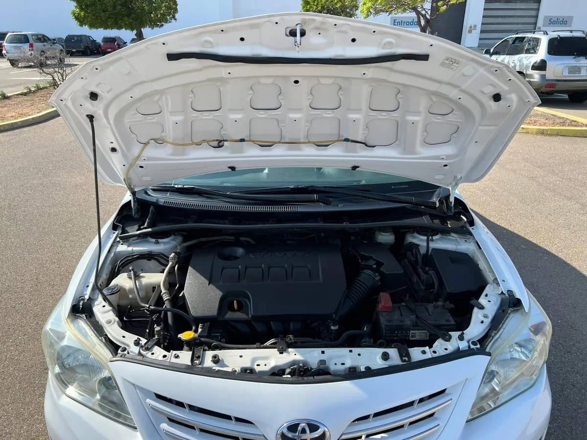 Toyota Corolla XLi 2012 Automático Blanco
