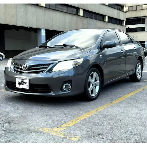 Toyota Corolla XEI 2013 Gris Caracas