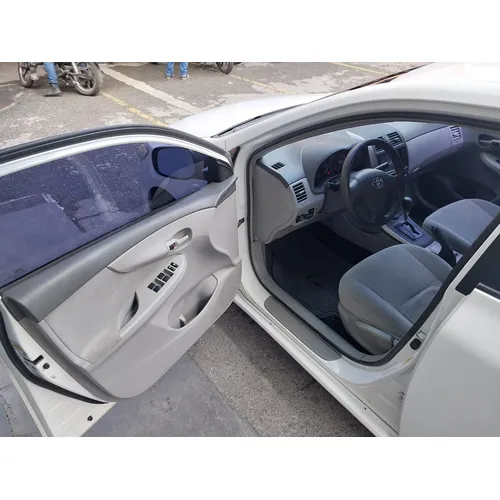 Toyota Corolla XEI 2011 Blanco Caracas