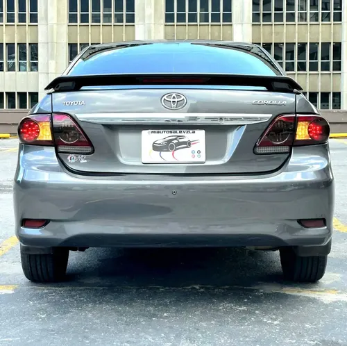 Toyota Corolla XEI 2013 Gris Caracas