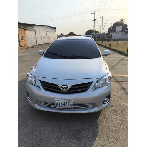 Toyota Corolla XEI 2013 Plateado Guanare