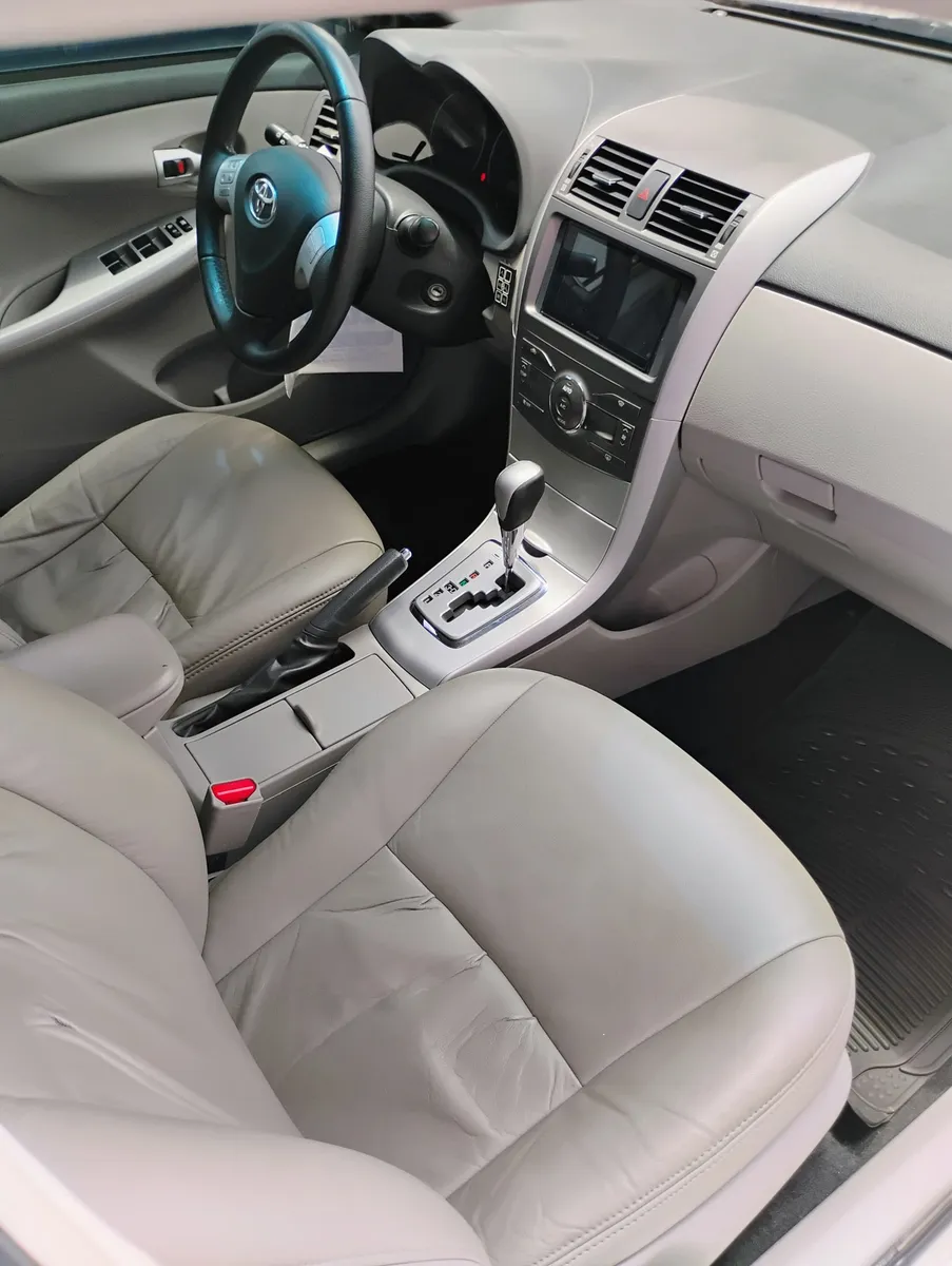 Toyota Corolla sedan 2014 blanco12