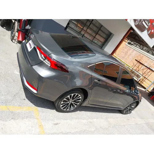 Toyota Corolla SEG 2025 Gris Caracas
