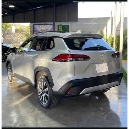 Toyota Cross 2022 Plateado Mariño