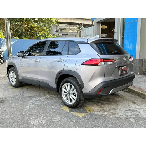 Toyota Cross 2025 Plateado Caracas