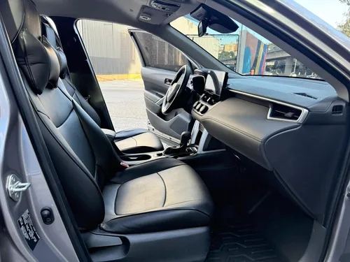 Toyota Cross 2025 Plateado Caracas