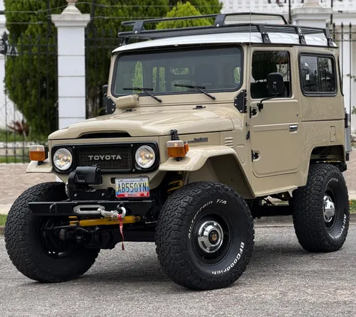 Toyota FJ-40 1980 Beige Caracas
