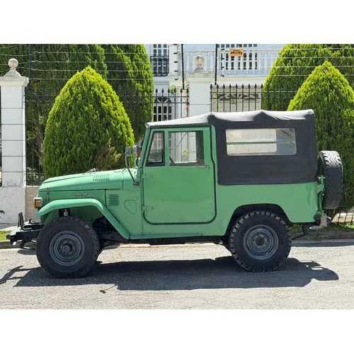 Toyota FJ-40 2002 Verde Caracas