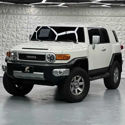 Toyota FJ Cruiser 2023 Blanco Caracas