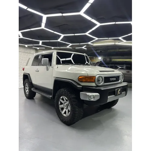 Toyota FJ Cruiser 2023 Blanco Caracas