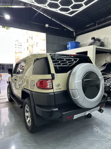 Toyota FJ Cruiser 2023 Beige Caracas