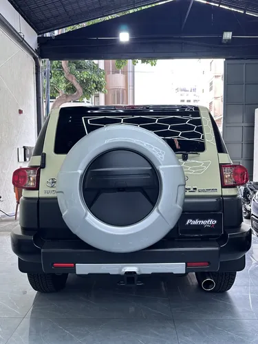 Toyota FJ Cruiser 2023 Beige Caracas